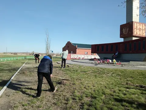 Благоустройство памятника — фото 2